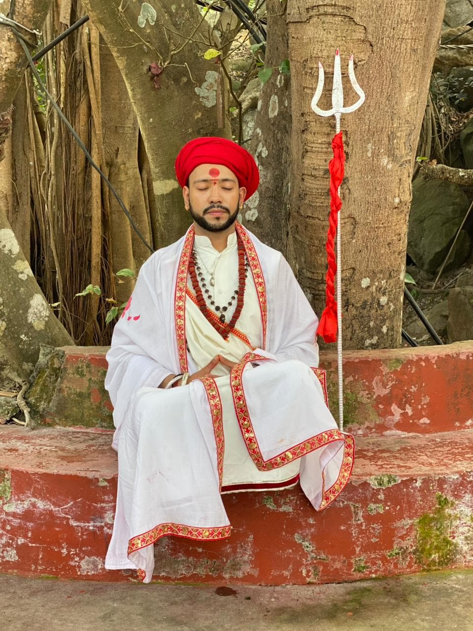 Mahant Yogiraj in meditation